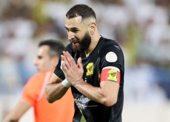 Benzema demanda a político francés por vincularlo con asesinatos islamistas