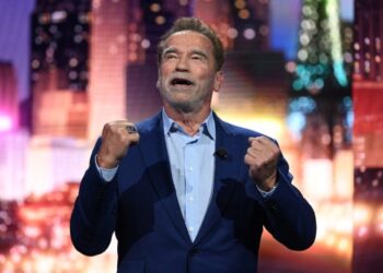El reloj que le dio dolor de cabeza a Schwarzenegger tuvo un “final feliz” 