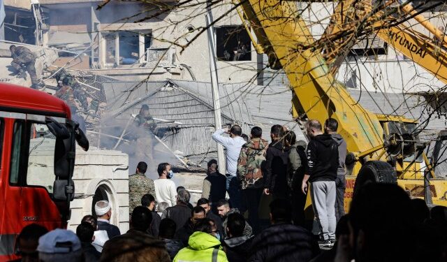 Cayeron al menos cuatro altos cargos militares de Irán tras presunto ataque israelí en Siria