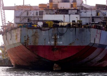 Rebeldes hutíes dispararon al menos tres misiles a buques en el mar Rojo