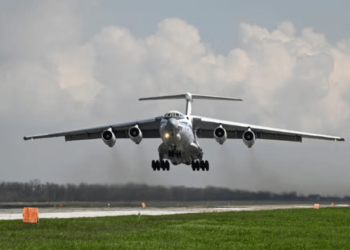 Rusia acusó a Ucrania de derribar un avión militar con 65 presos ucranianos a bordo