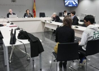 Dijo que iba a “volar el avión“, pero la broma pesada le salió muy mal