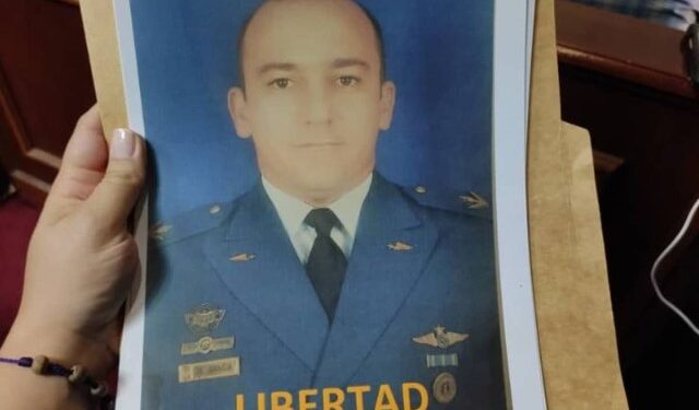 Le revocaron libertad plena al mayor Adrián De Gouveia, a menos de un mes de su excarcelación