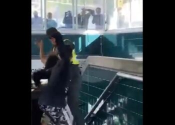 Presuntos vendedores informales agredieron a tres GNB en estación del Metro de Caracas (Video)