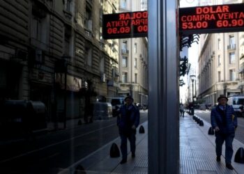 Argentina busca reflotar programa de refinanciación con FMI tras incumplimientos de 2023