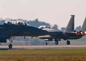 Rusia refuerza su escudo antiaéreo y advierte a EEUU contra despliegue nuclear en Reino Unido