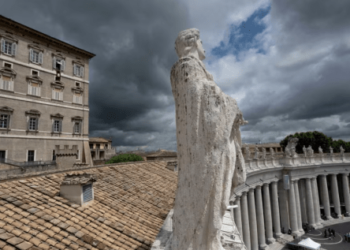 El Papa no se salvó de estar mencionado en los documentos de Epstein: ¿A cuál pontífice se refieren?