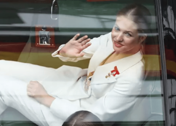 La princesa Leonor da un nuevo paso al frente con su estreno en la Pascua Militar española