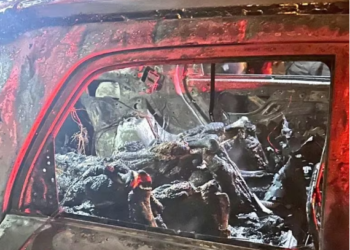 Terrorismo en Ecuador: encontraron un vehículo con tres personas calcinadas en un barrio de Guayaquil