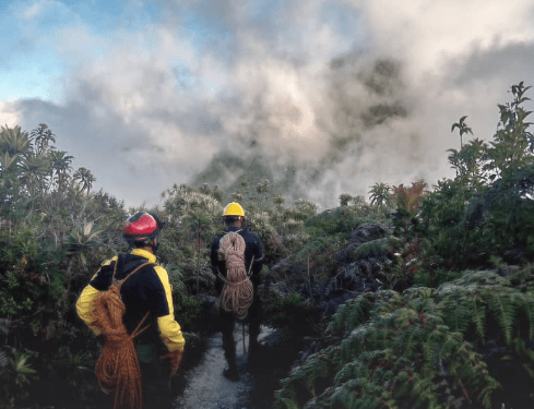 Más de 200 policías y rescatistas buscan a un chino desaparecido desde el #6Ene en el Ávila