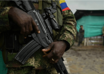 Ejército colombiano recupera a tres menores de edad reclutados por una disidencia de las Farc