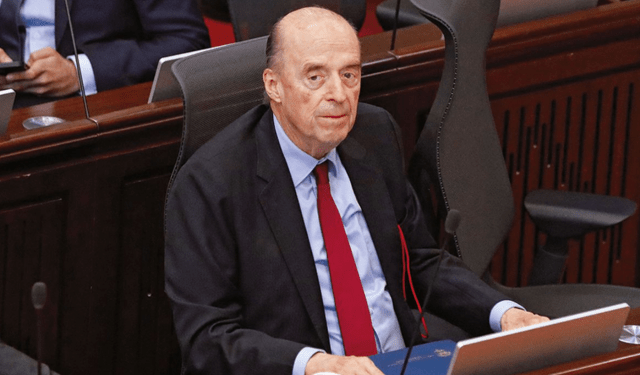 Canciller colombiano Álvaro Leyva, suspendido de su cargo por tres meses (Detalles)