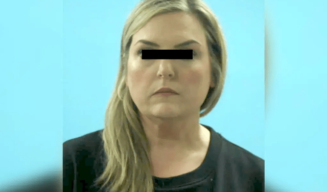 “Maestra del año” arrestada por sostener relaciones durante dos años con un estudiante menor de edad
