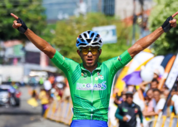 Fernando Briceño se quedó con el malliot amarillo en la tercera etapa de la Vuelta al Táchira