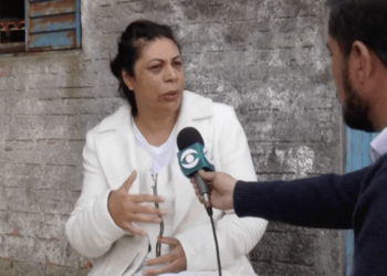 Médium prometió conectar a una mujer con su esposo muerto, pero  solo le robó la herencia