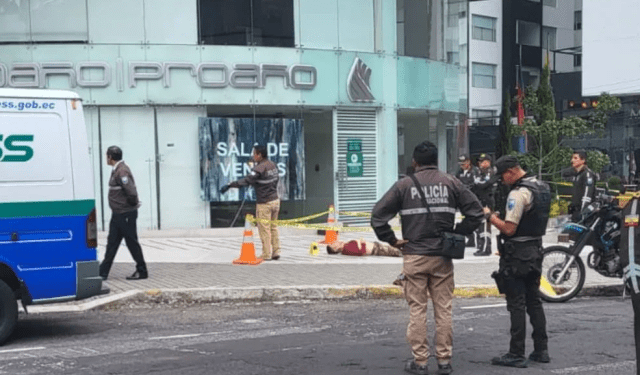 Drama en Ecuador: funcionario judicial cayó al vacío un día después del asesinato de un fiscal
