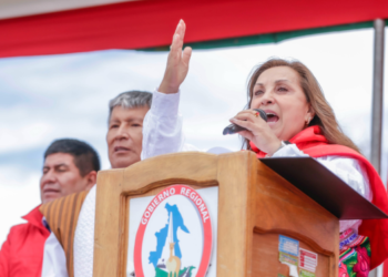Policía de Perú investiga a profundidad la agresión a Boluarte y releva a sus escoltas