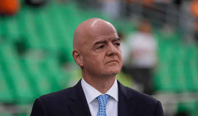 “Derrota automática”, la propuesta del presidente de la Fifa para castigar el racismo