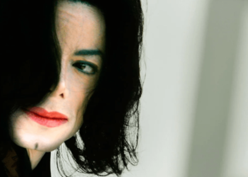 ¿Qué dicen los documentos de Epstein sobre Michael Jackson y su presencia en la casa de Palm Beach?