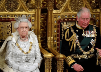 De enterarse de la muerte de la reina Isabel II mientras recogía hongos al racismo: así es el reinado de Carlos III