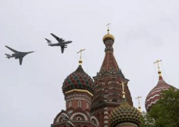 Rusia advierte a EEUU contra el despliegue de armas nucleares tácticas en el Reino Unido