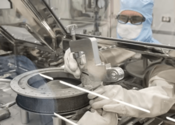 La Nasa logró abrir la cápsula que trajo muestras del asteroide que podría impactar contra la Tierra