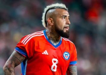 Arturo Vidal se alista para su debut con Colo Colo en un triangular amistoso