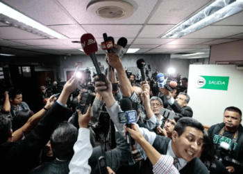 Reportar el crimen organizado: entre exilios y amenazas, así trabajan los periodistas en Ecuador