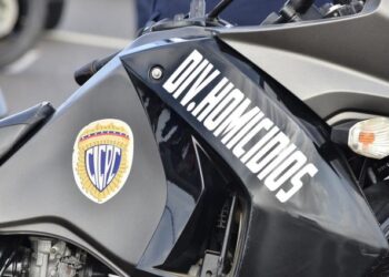 Atroz femicidio en Sucre: Mató a golpes a su pareja de 15 años con una roca y un palo tras un ataque de celos