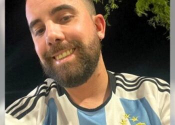 Latino emigró a EEUU, consiguió trabajo de barbero y se llevó una increíble sorpresa