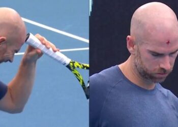 Falló un punto y se golpeó la cabeza con su raqueta hasta sangrar: ataque de ira de un tenista da la vuelta al mundo