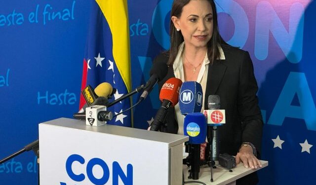María Corina Machado tildó de surrealistas las conspiraciones denunciadas por el régimen chavista