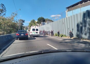 Motorizado fue asesinado a tiros en plena autopista Cacique Guaicaipuro