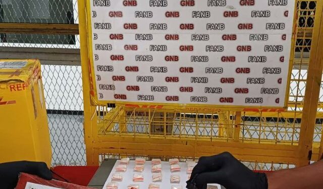 Fanb incautó más de 200 pastillas de éxtasis en un paquete que tenía como destino EEUU