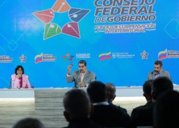 Maduro no se ha sacado la espinita y volvió a apuntar contra las propuestas económicas de Milei (VIDEO)