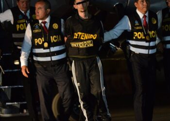 Venezolano acusado de quemar viva a su expareja llegó a Perú extraditado de Colombia