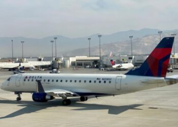 Tragedia en Utah: Se metió al motor de un avión y acabó muerto