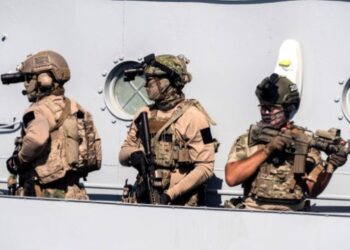 Dos miembros de la armada estadounidense desaparecen frente a las costas de Somalia