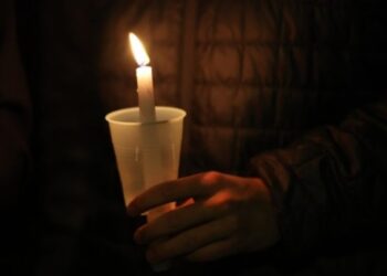 Director de secundaria en Iowa que protegió a alumnos durante tiroteo mortal perdió la vida