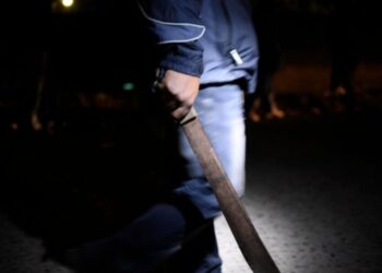 Salvaje ataque en Texas: hombre dejó herido de gravedad a un adolescente tras arremeter con un machete