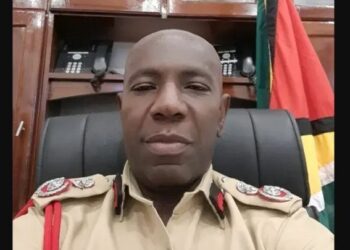 Acusado jefe de Bomberos de Guyana por abandono de deber en incendio mortal de 20 niños