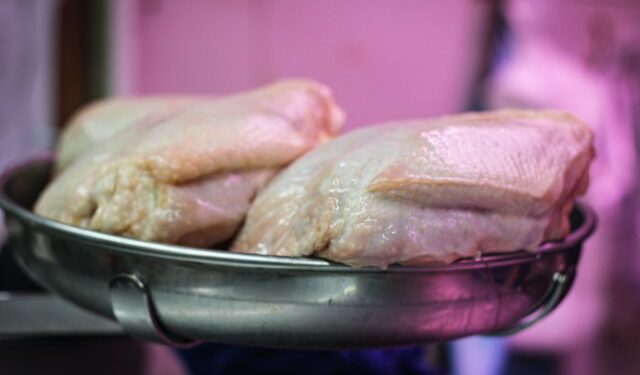 Lo que calla Maduro: una familia venezolana necesita 155 salarios mínimos para costear la canasta básica