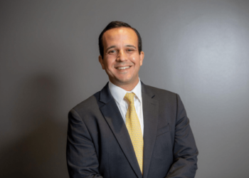 ¿Cómo evito errores en mi solicitud de Green Card?, Diego Bustillos explica