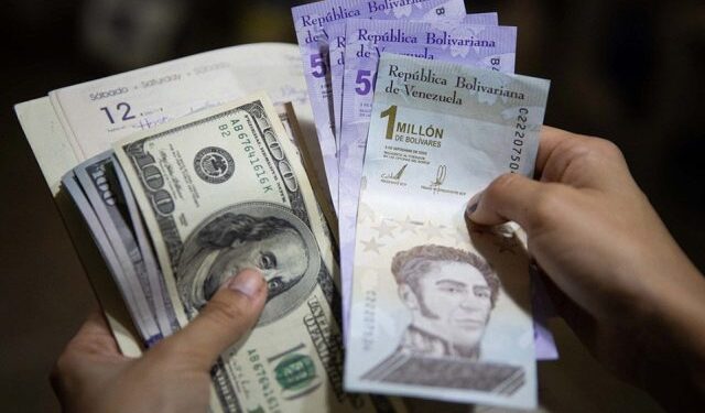 Se desbocó el dólar en los comercios de la parroquia Santa Inés de Barinas