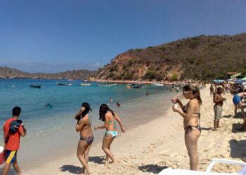 Casi 60 mil turistas se movilizaron en Sucre durante diciembre… según el chavismo