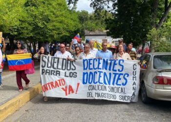 Maestros en Sucre exigen sueldos dignos, mejores condiciones de trabajo y la liberación del profesor Robert Franco