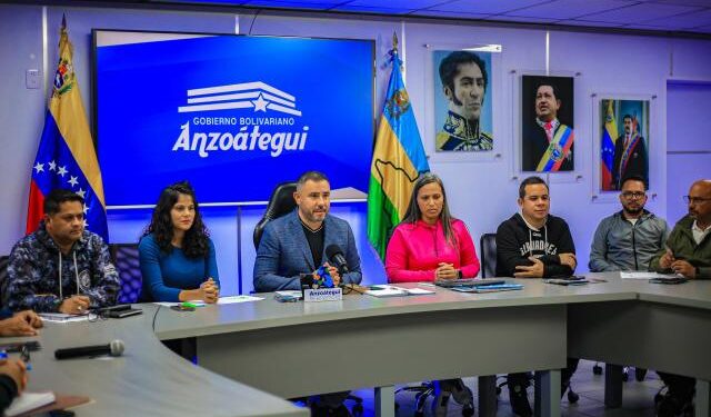 Mientras maestros mueren de hambre, el chavismo reparte 30 mil dólares en un concurso en Anzoátegui