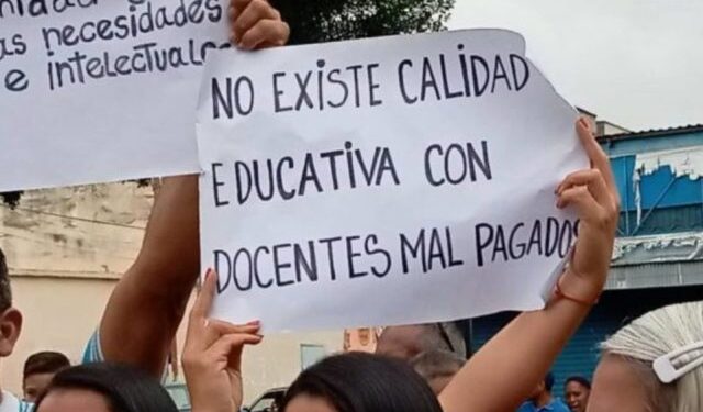 Docentes cambian punto de protesta en Caracas ante contramarcha del chavismo este #15Ene