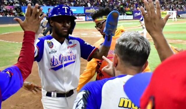 Tiburones extendieron su invicto tras superar a los Leones