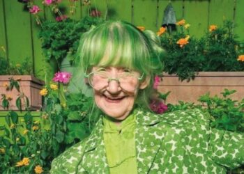 The Green Lady, la neoyorquina que se viste de verde desde hace más de 20 años y es VIRAL en redes